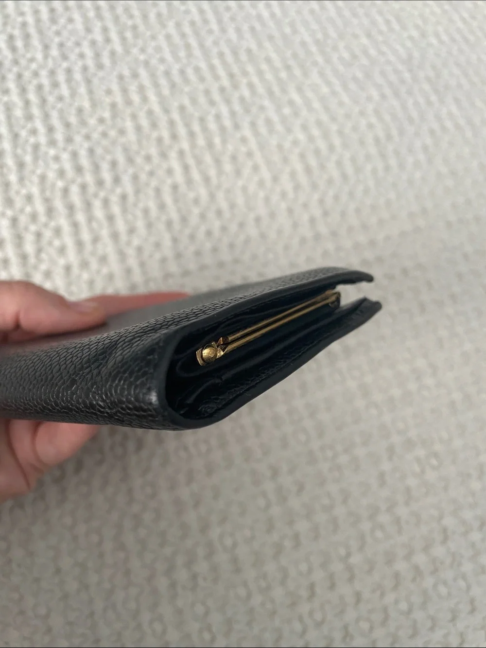 CHANEL Black Caviar Leather Bifold Wallet with CC Logo - Picture 9 of 12